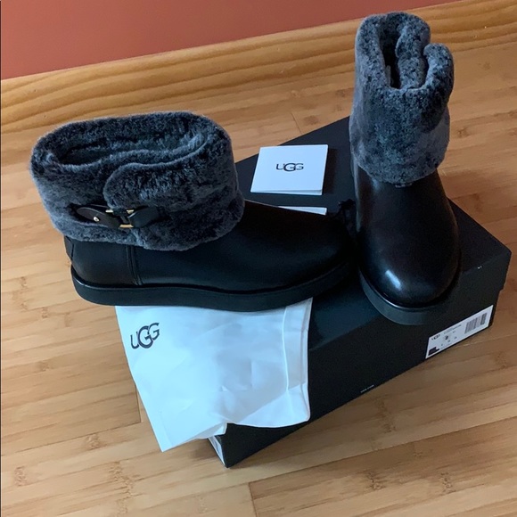 UGG Shoes - ❄️ 💗 UGG 8/EU 39 genuine leather, fur lined Berge boots